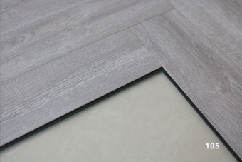 105 Дуб Певенси